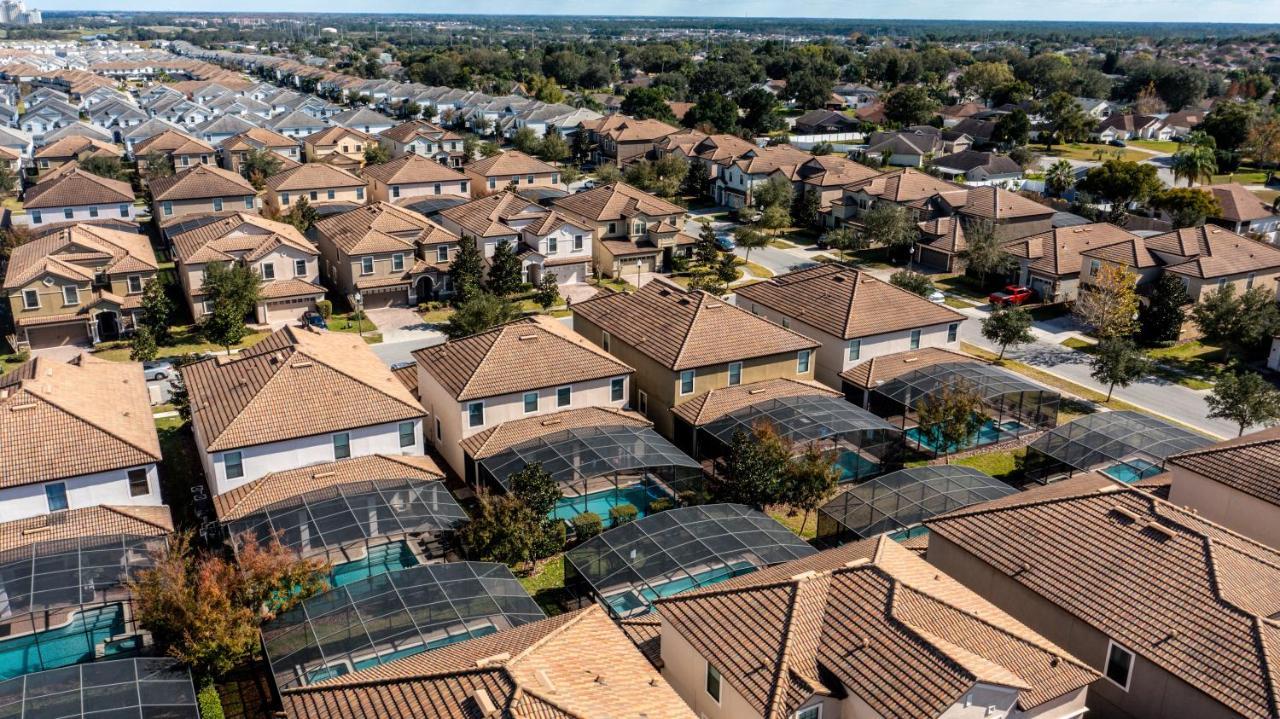 8 Bedroom Estate Near Disney World ダベンポート エクステリア 写真