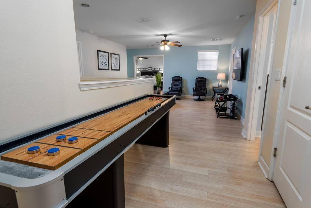 8 Bedroom Estate Near Disney World ダベンポート エクステリア 写真